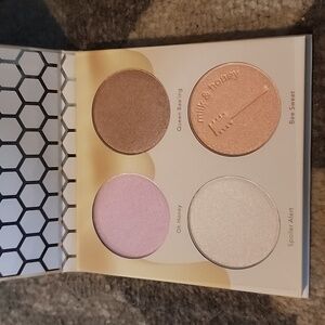 Beauty Bakerie Milk & honey highlighting palette